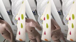 眼鏡騷妹洗頭揉奶自拍