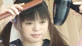 制服の似合う美少女JK・パイパンSEXY映像