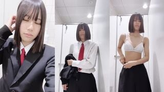 日本妹妹脫校服自拍