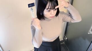 ぽっちゃり娘の入浴を覗き見