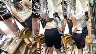 Xで有名な文化祭の着替え