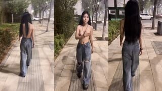 騷貨人行道裸上身散步