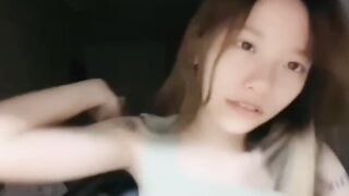 網紅黃小唐早期曝黃播揉奶視頻外流