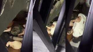 偷窥室友与女友做爱